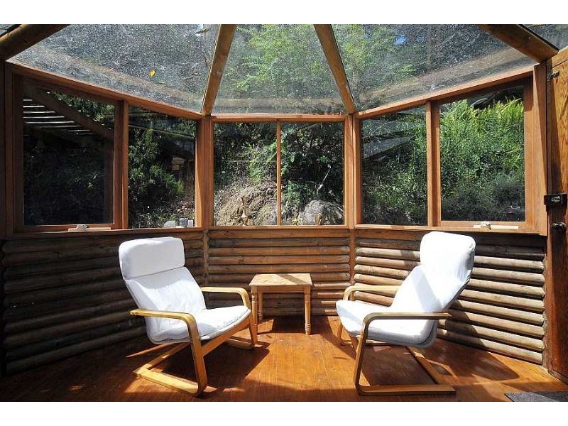 4 Gordon Avenue, Tecoma VIC 3160