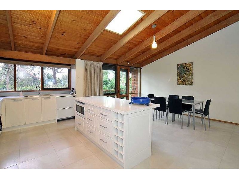 21 Bennett Avenue, Belgrave VIC 3160