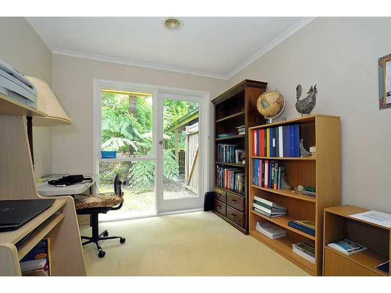 10 Warwick Farm Road, Olinda VIC 3788