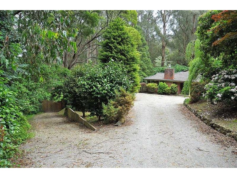 10 Warwick Farm Road, Olinda VIC 3788