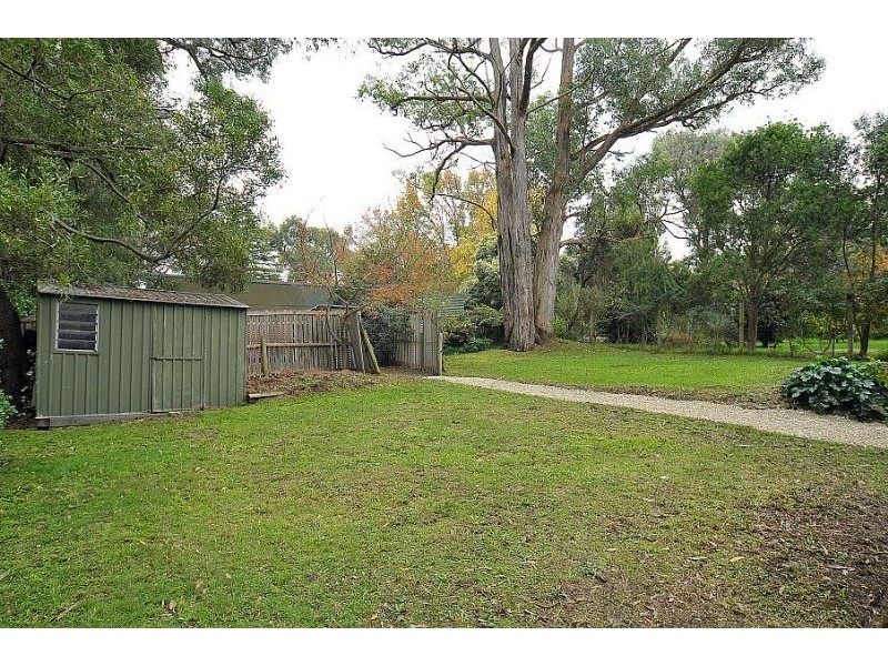 1 Nathalia Road, Belgrave South VIC 3160