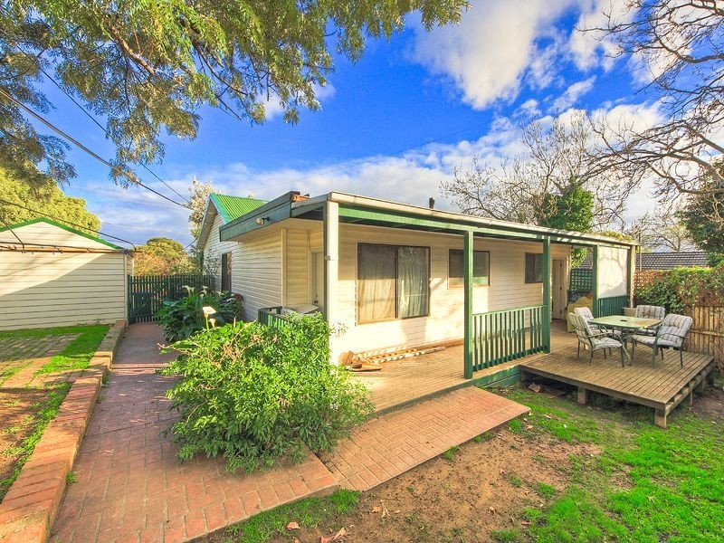 5 Clematis Avenue, Ferntree Gully VIC 3156