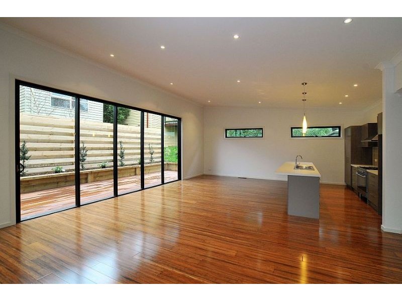 9 Laurie Avenue, Tecoma VIC 3160