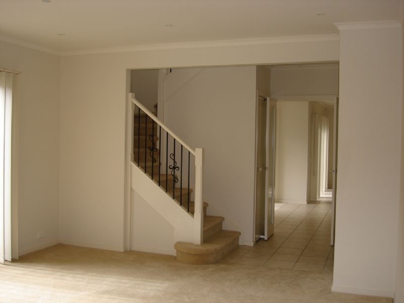 2  Jade Circuit, Burwood East VIC 3151