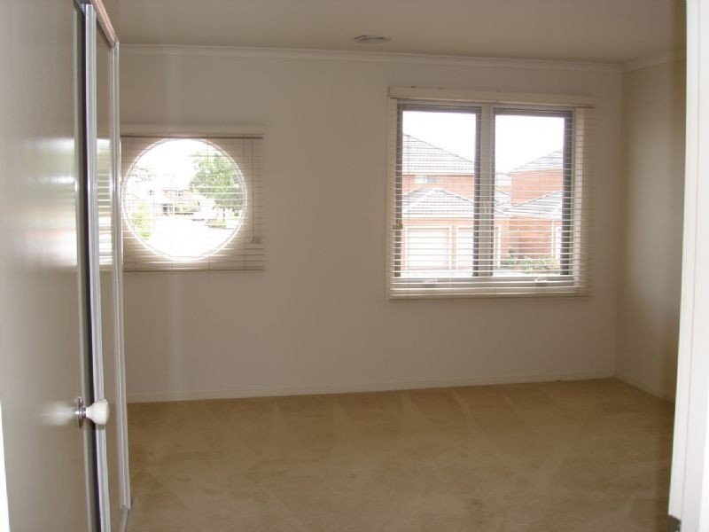 2  Jade Circuit, Burwood East VIC 3151