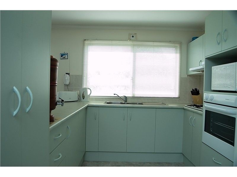 2/27 Richmond Street, Blackburn South VIC 3130