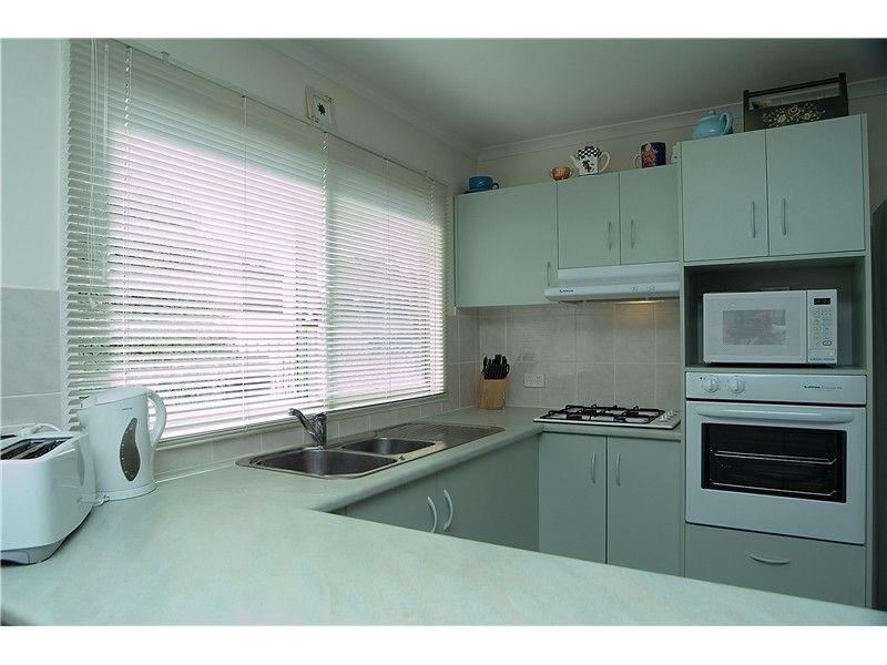 2/27 Richmond Street, Blackburn South VIC 3130