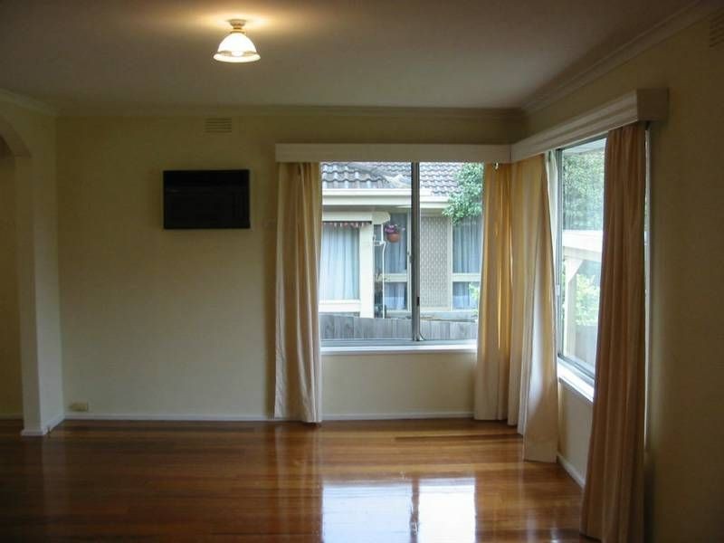 10 Mira Street, Blackburn South VIC 3130