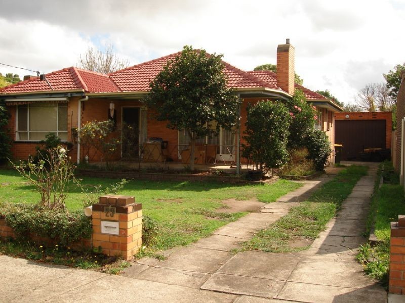 23 Joan Crescent, Burwood East VIC 3151