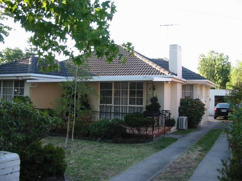 11 Norma Road, Forest Hill VIC 3131