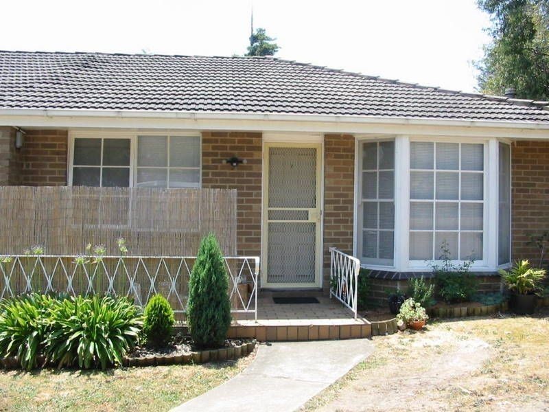 8/15 Wickham Avenue, Forest Hill VIC 3131