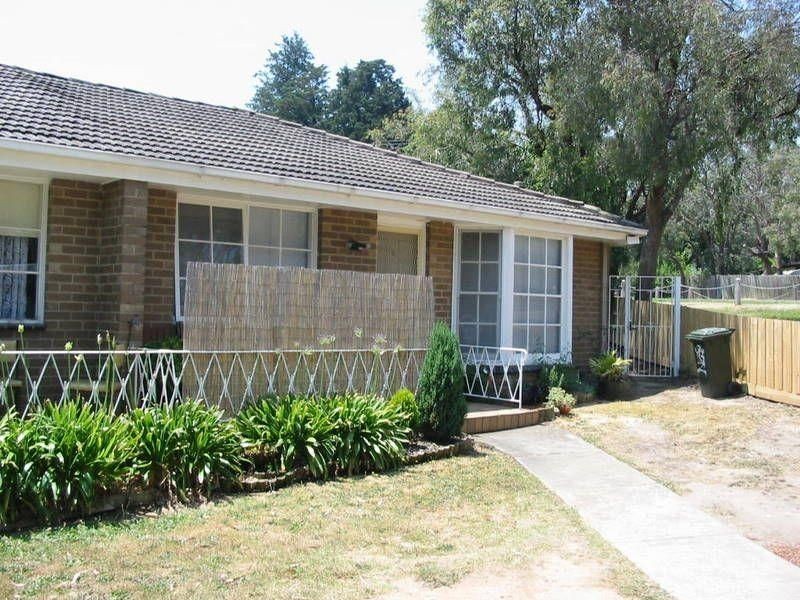 8/15 Wickham Avenue, Forest Hill VIC 3131