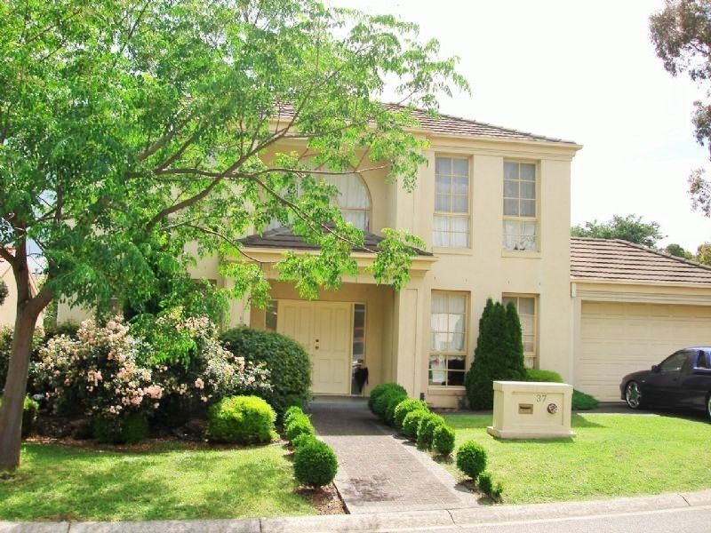 37 Candlebark Lane, Nunawading VIC 3131