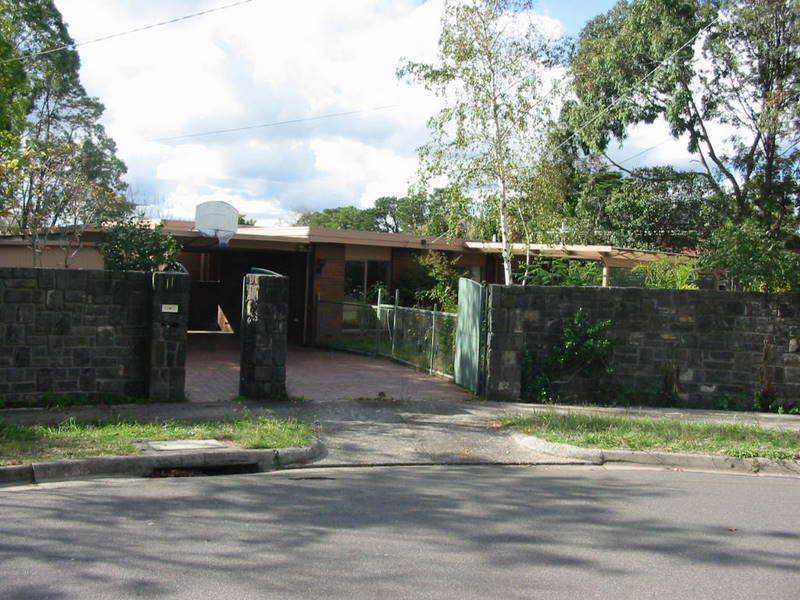 11 Newton Grove, Glen Waverley VIC 3150