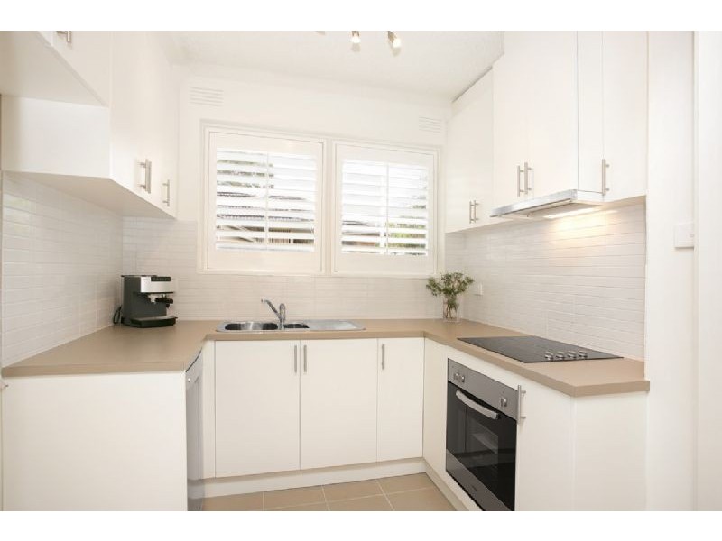 6/1 Glen Ebor Avenue, Blackburn VIC 3130