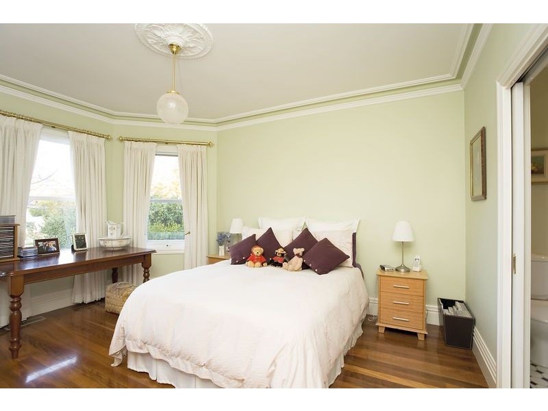 40 Holland Road, Blackburn South VIC 3130