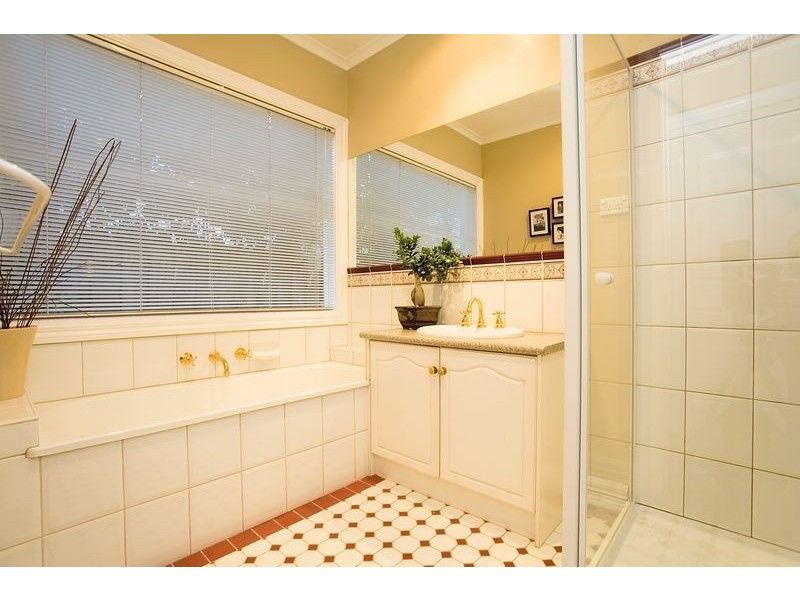 40 Holland Road, Blackburn South VIC 3130