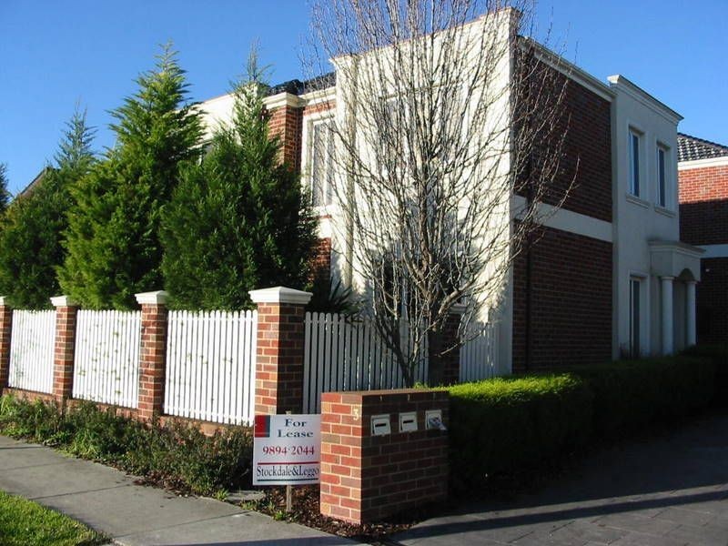 1/3 Clare Street, Blackburn VIC 3130
