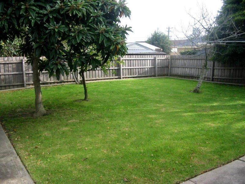 2 Rodney Close, Blackburn South VIC 3130