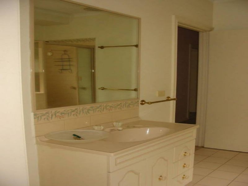 2A MAXIA ROAD, Doncaster East VIC 3109