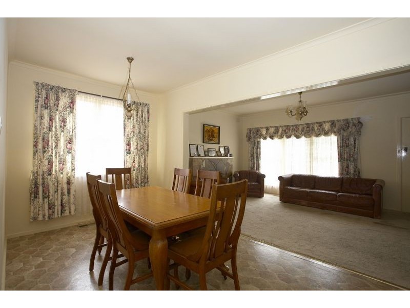 179 Mahoneys Road, Forest Hill VIC 3131