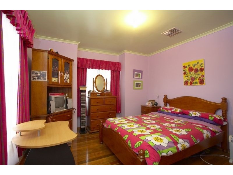 179 Mahoneys Road, Forest Hill VIC 3131