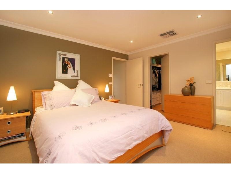 1/10 Stringybark Close, Forest Hill VIC 3131