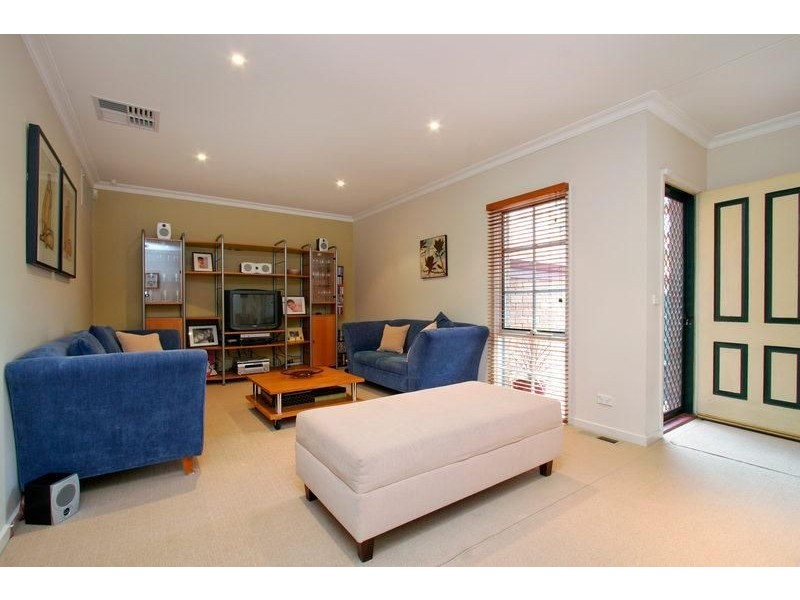 1/10 Stringybark Close, Forest Hill VIC 3131