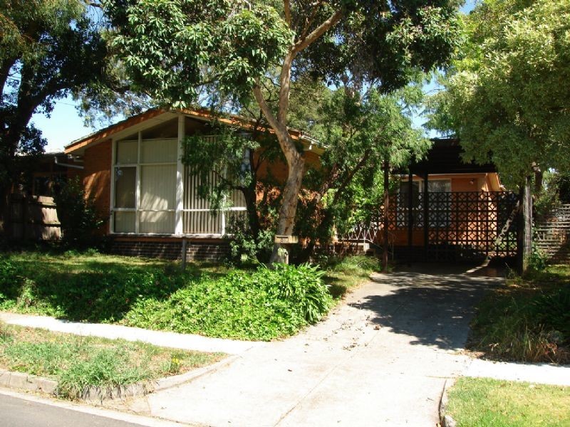 8 Edinburgh Road, Blackburn South VIC 3130