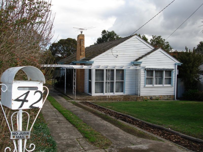 42 GUNYAH ROAD, Blackburn North VIC 3130