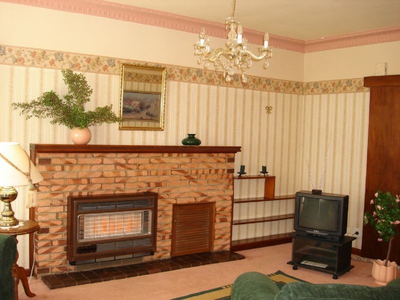 42 GUNYAH ROAD, Blackburn North VIC 3130