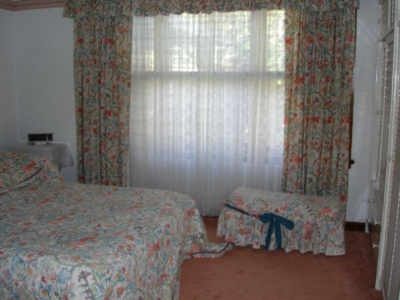 42 GUNYAH ROAD, Blackburn North VIC 3130