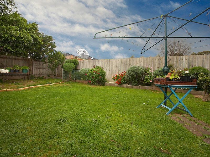 12 Romoly Drive, Forest Hill VIC 3131