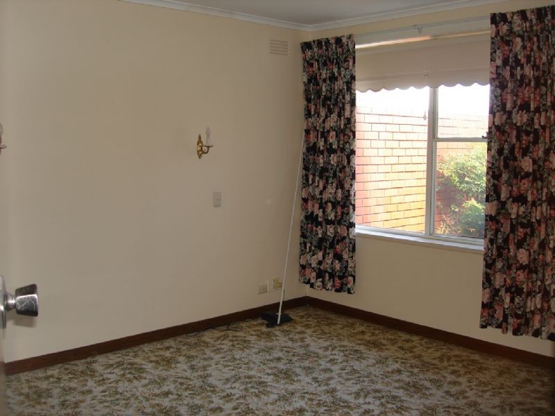 2/15 Central Avenue, Burwood VIC 3125