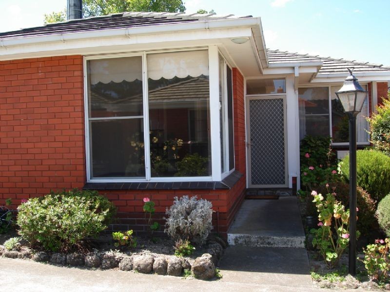 2/15 Central Avenue, Burwood VIC 3125