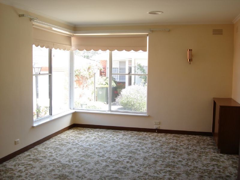 2/15 Central Avenue, Burwood VIC 3125