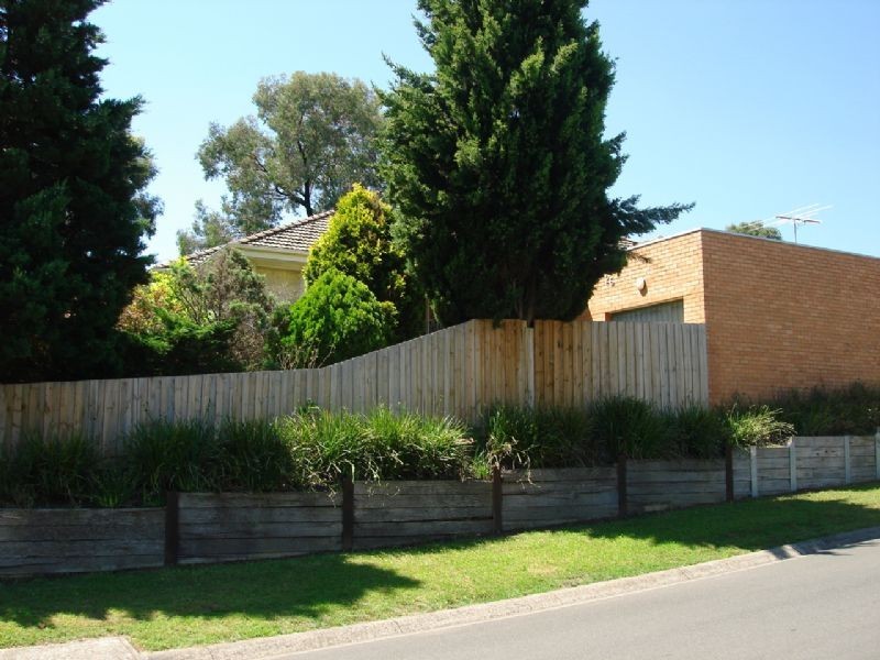 25 Forest Road, Forest Hill VIC 3131