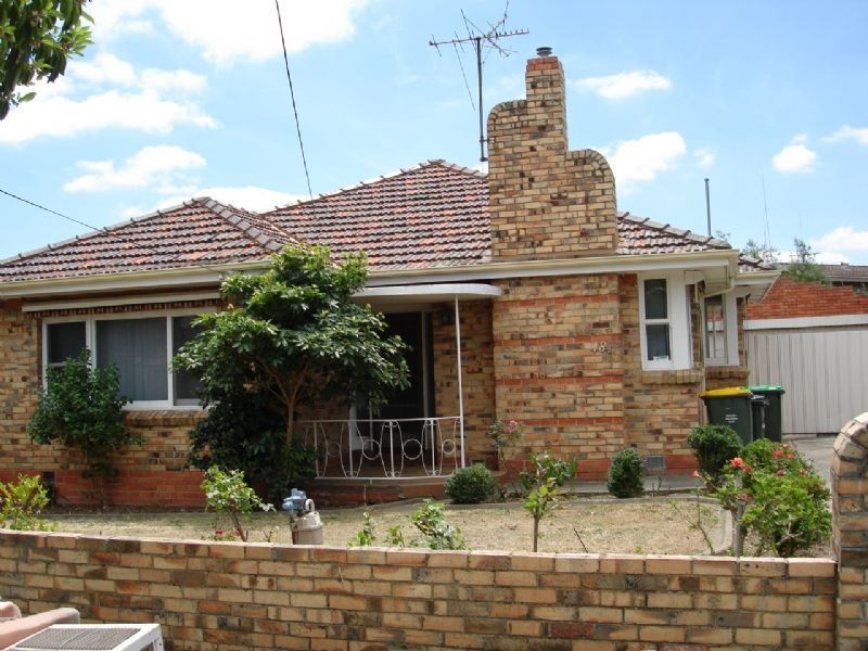 18 Heathfield Rise, Box Hill North VIC 3129