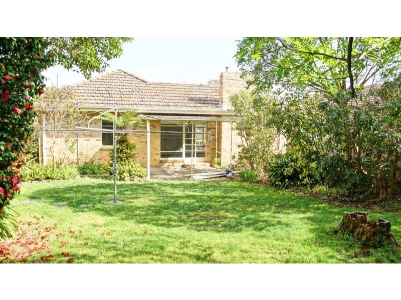 33 Malcolm Street, Blackburn VIC 3130