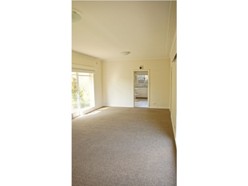 33 Malcolm Street, Blackburn VIC 3130