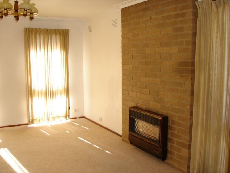 2/69 Middleborough Road, Burwood VIC 3125