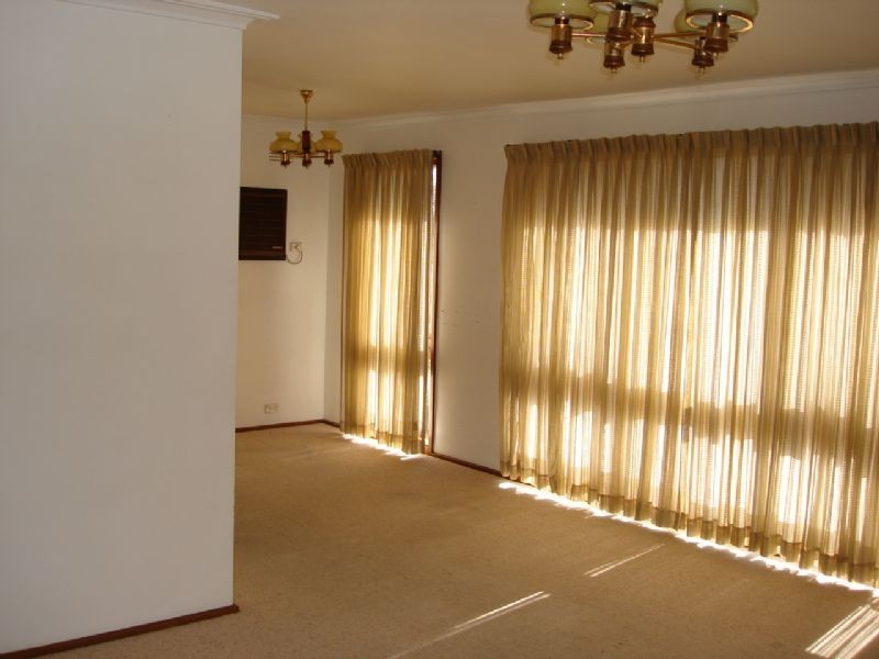 2/69 Middleborough Road, Burwood VIC 3125