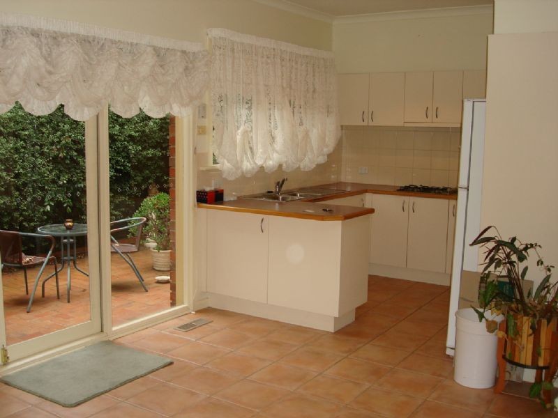 1D Ashlar Crescent, Blackburn VIC 3130