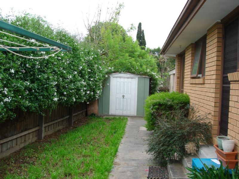 2/10 Linden Street, Blackburn VIC 3130