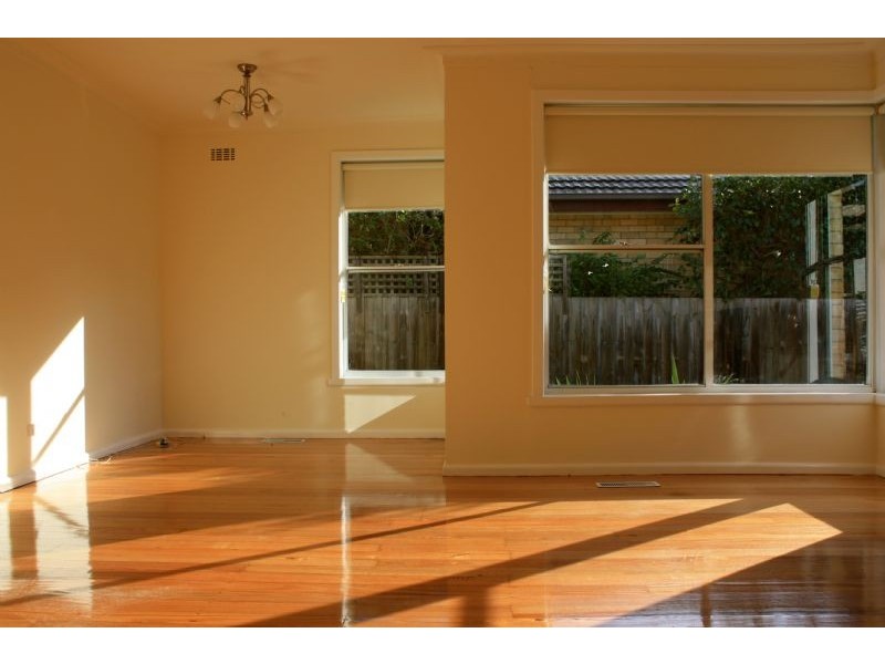 6 Rosen Street, Blackburn South VIC 3130