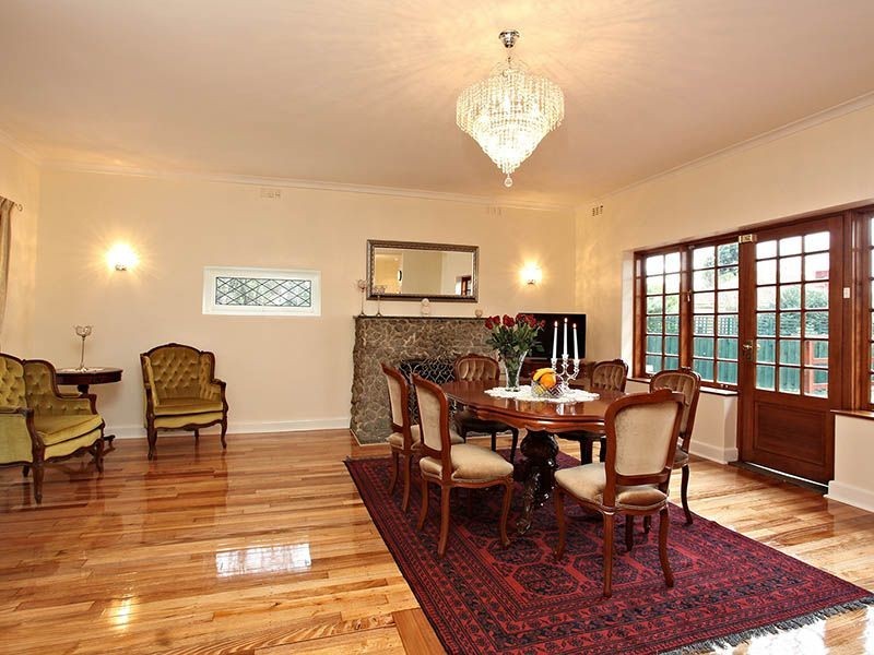 19 Service Road, Blackburn VIC 3130