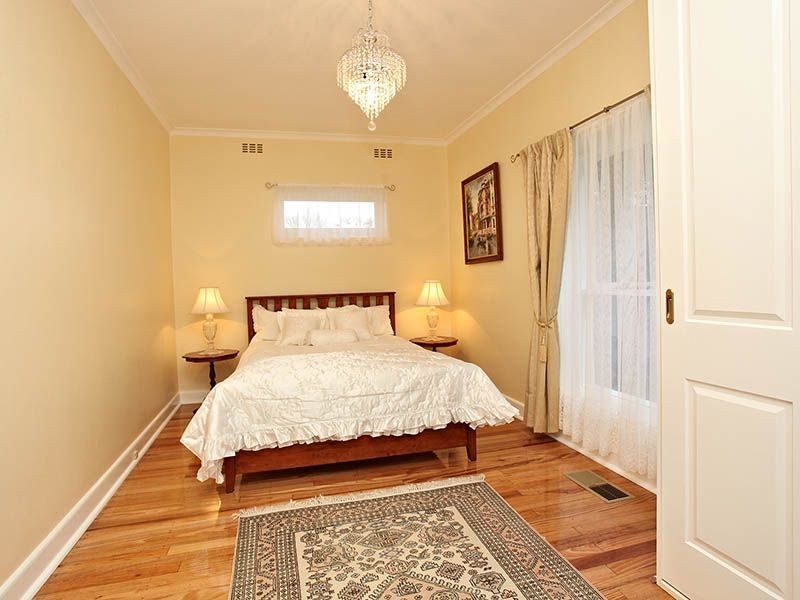 19 Service Road, Blackburn VIC 3130