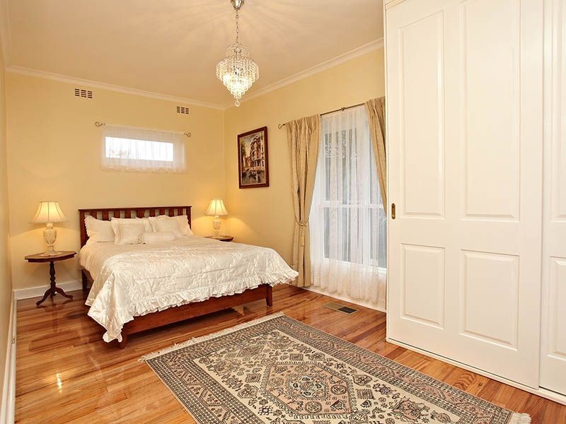 19 Service Road, Blackburn VIC 3130