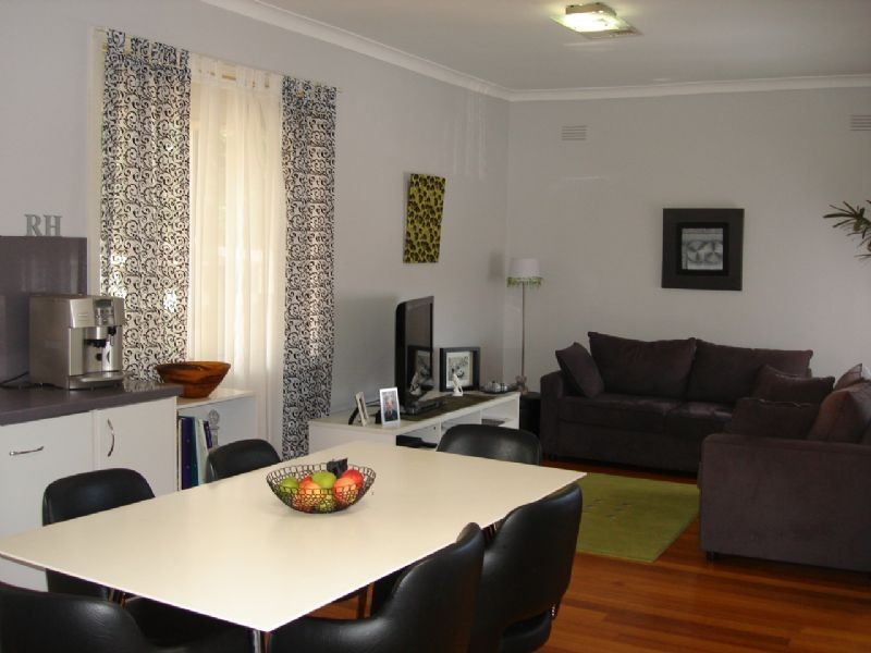 2/119 Holland Road, Blackburn South VIC 3130