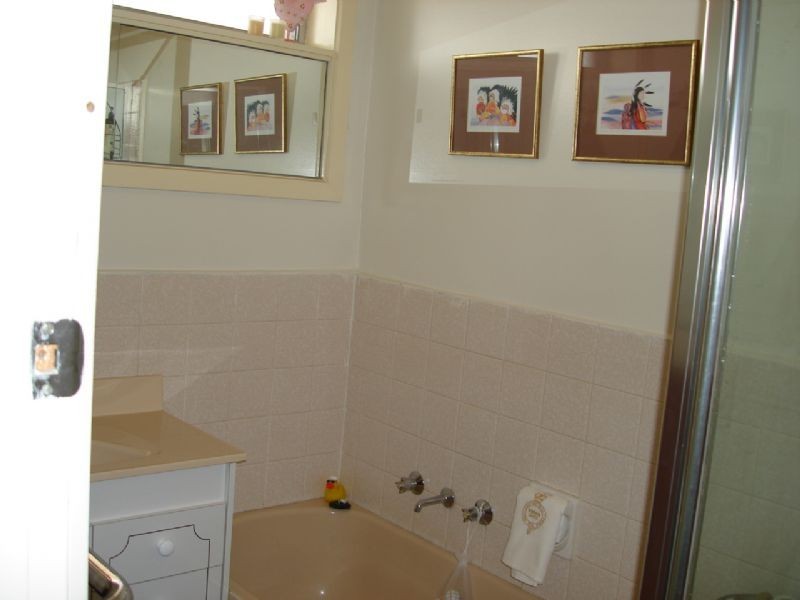2/119 Holland Road, Blackburn South VIC 3130